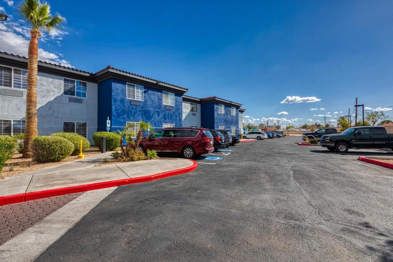 The Azure Hotel Mesa Exterior photo