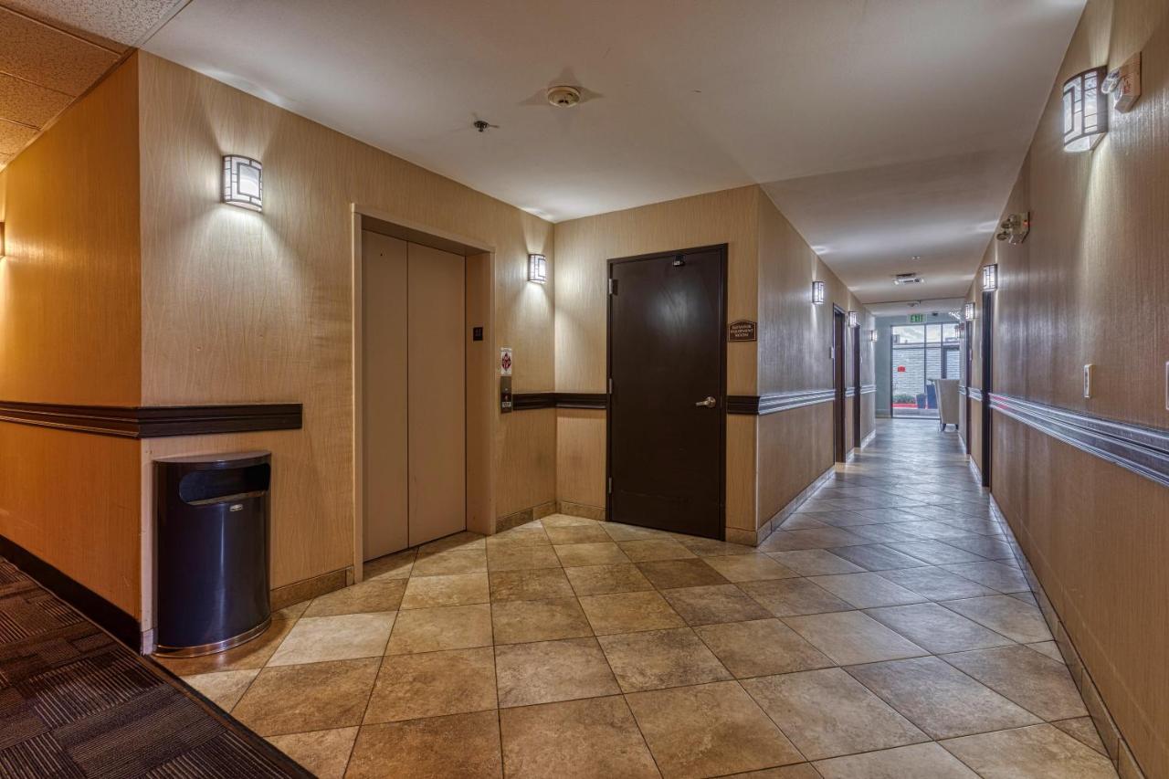 The Azure Hotel Mesa Exterior photo